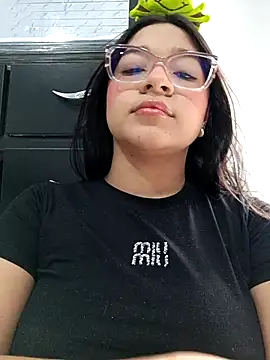 -VICKKY online show from 01/17/26, 01:49