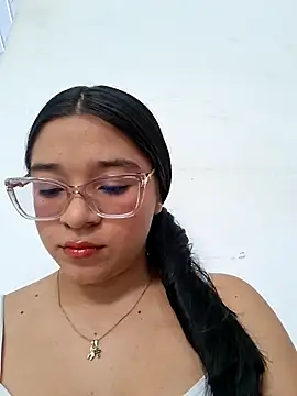 -VICKKY online show from 03/04/26, 07:42