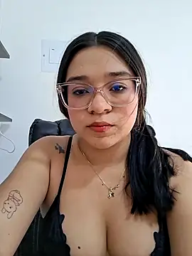 -VICKKY online show from 04/06/26, 07:15