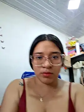 Snapshot of -VICKKY chatting on 07/15/26, 07:41 -VICKKY online show from 07/15/26, 07:41