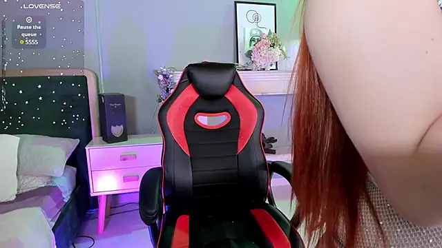 tiffany becker online show from 02/27/25, 08:31