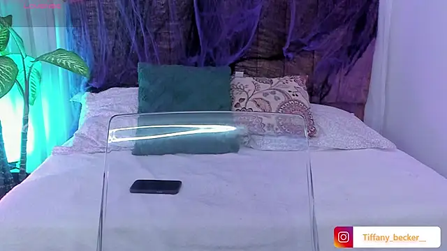 tiffany becker online show from 10/18/25, 11:55