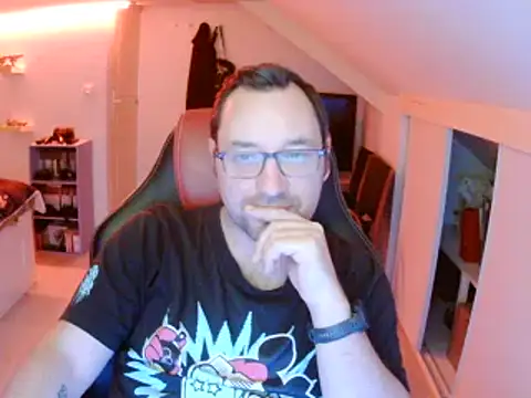 Snapshot of Fantaxx86 chatting on 12/23/24, 10:44 Fantaxx86 online show from 12/23/24, 10:44