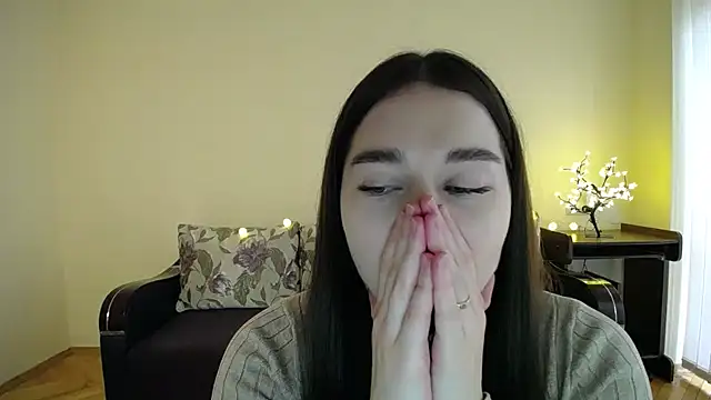 Pretty shy online show from 02/07/25, 09:26