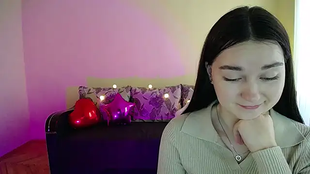 Pretty shy online show from 02/25/25, 12:24