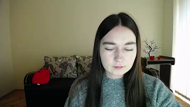 Pretty shy online show from 10/04/25, 09:18