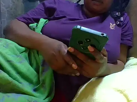 zoey10 online show from 10/08/25, 07:55