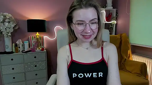 Snapshot of Mia_Tasty chatting on 01/27/25, 11:00 Mia Tasty online show from 01/27/25, 11:00