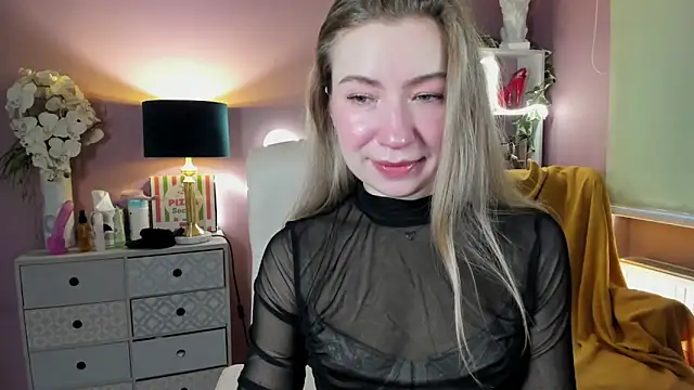 Snapshot of Mia_Tasty chatting on 01/31/25, 07:39 Mia Tasty online show from 01/31/25, 07:39