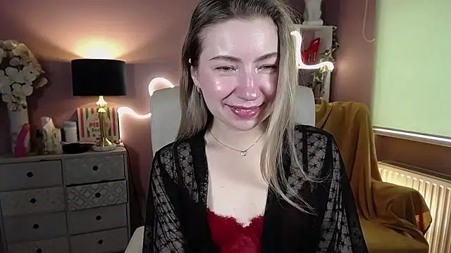 Snapshot of Mia_Tasty chatting on 02/02/25, 11:08 Mia Tasty online show from 02/02/25, 11:08