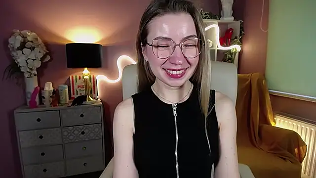 Snapshot of Mia_Tasty chatting on 02/09/25, 02:18 Mia Tasty online show from 02/09/25, 02:18