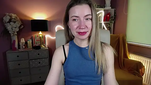 Snapshot of Mia_Tasty chatting on 02/11/25, 10:48 Mia Tasty online show from 02/11/25, 10:48