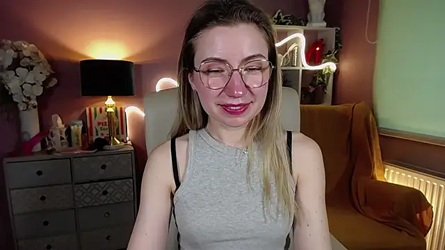 Snapshot of Mia_Tasty chatting on 02/15/25, 07:49 Mia Tasty online show from 02/15/25, 07:49