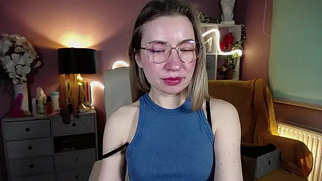 Snapshot of Mia_Tasty chatting on 02/16/25, 02:21 Mia Tasty online show from 02/16/25, 02:21