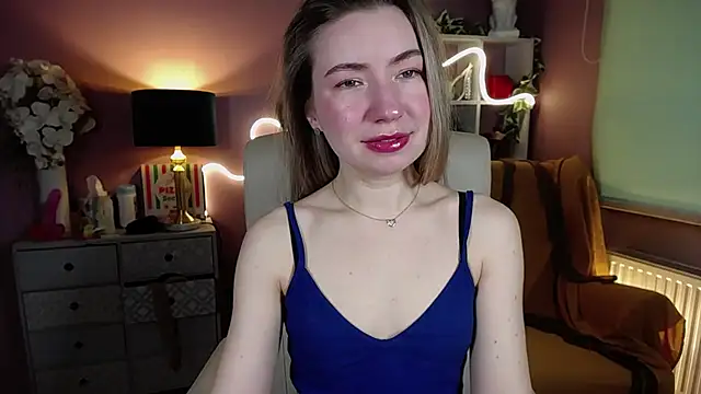 Snapshot of Mia_Tasty chatting on 02/17/25, 07:47 Mia Tasty online show from 02/17/25, 07:47