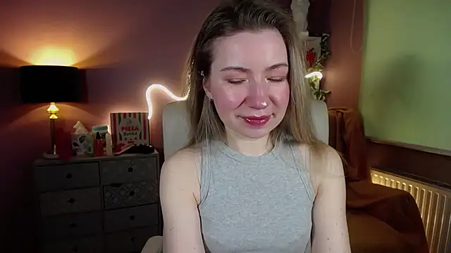 Snapshot of Mia_Tasty chatting on 03/07/25, 07:30 Mia Tasty online show from 03/07/25, 07:30