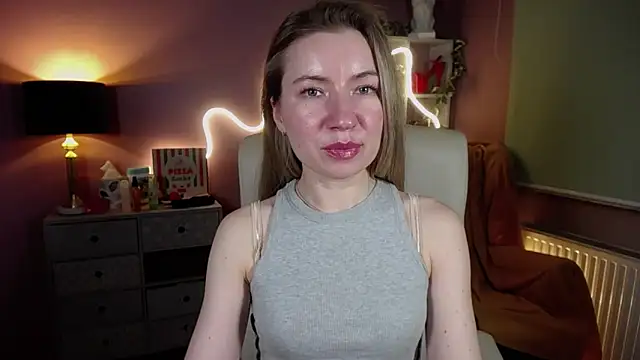 Snapshot of Mia_Tasty chatting on 03/09/25, 05:49 Mia Tasty online show from 03/09/25, 05:49