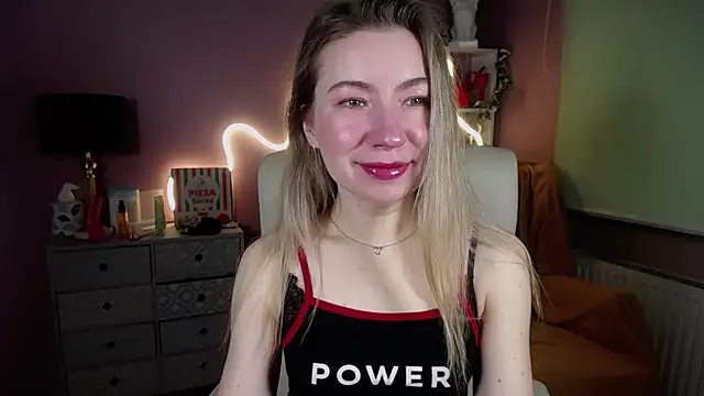 Snapshot of Mia_Tasty chatting on 03/13/25, 07:31 Mia Tasty online show from 03/13/25, 07:31