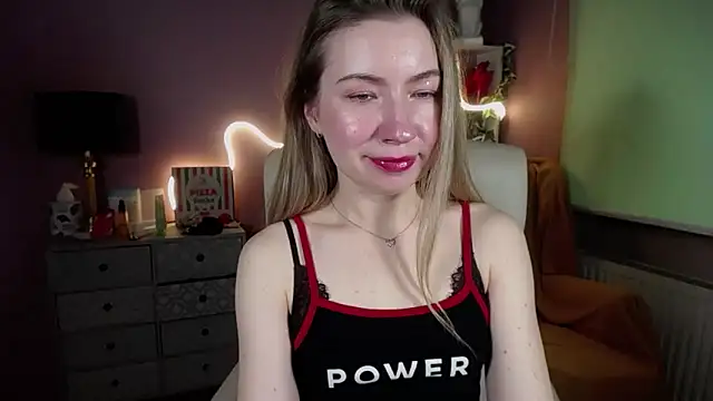 Snapshot of Mia_Tasty chatting on 03/13/25, 10:57 Mia Tasty online show from 03/13/25, 10:57