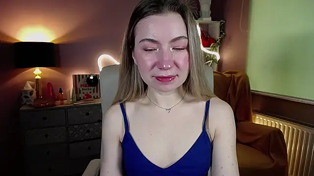 Snapshot of Mia_Tasty chatting on 03/16/25, 07:48 Mia Tasty online show from 03/16/25, 07:48