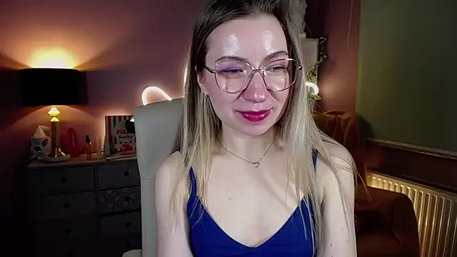 Snapshot of Mia_Tasty chatting on 03/16/25, 05:50 Mia Tasty online show from 03/16/25, 05:50