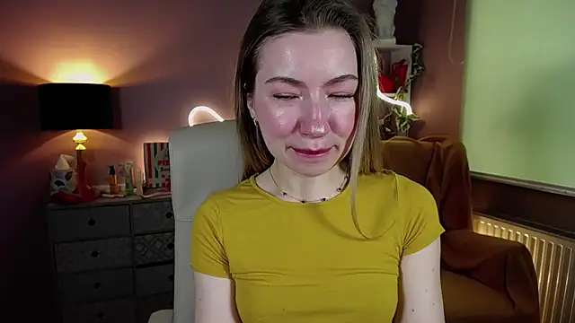 Snapshot of Mia_Tasty chatting on 03/17/25, 08:40 Mia Tasty online show from 03/17/25, 08:40