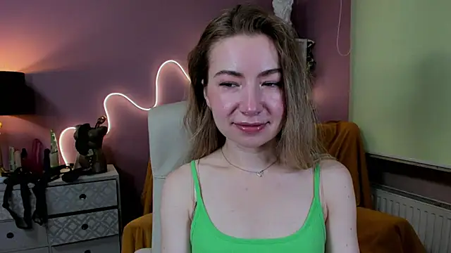 Snapshot of Mia_Tasty chatting on 09/12/25, 06:35 Mia Tasty online show from 09/12/25, 06:35