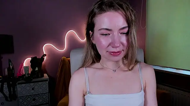 Snapshot of Mia_Tasty chatting on 09/21/25, 01:24 Mia Tasty online show from 09/21/25, 01:24