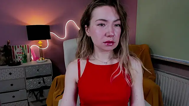 Snapshot of Mia_Tasty chatting on 12/03/25, 07:38 Mia Tasty online show from 12/03/25, 07:38