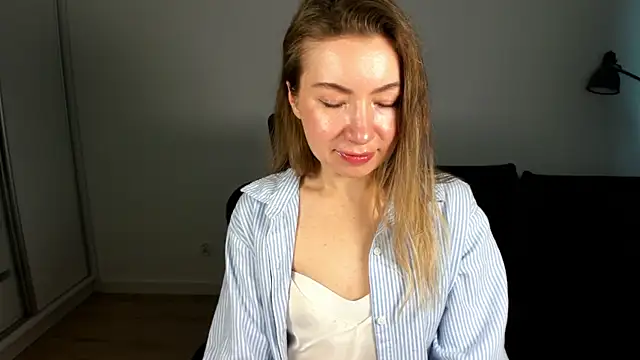 Snapshot of Mia_Tasty chatting on 02/05/26, 07:35 Mia Tasty online show from 02/05/26, 07:35