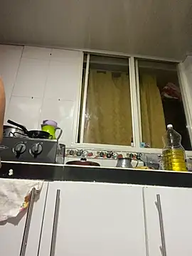 Snapshot of Emiily_lee chatting on 03/04/25, 09:51 Emiily lee online show from 03/04/25, 09:51