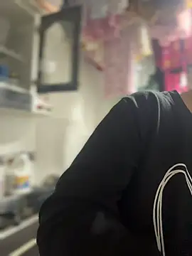 Snapshot of Emiily_lee chatting on 10/23/25, 10:08 Emiily lee online show from 10/23/25, 10:08