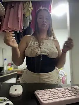 Emiily lee online show from 01/07/26, 01:30