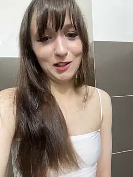 Snapshot of ashy_7999 chatting on 02/15/25, 04:23 ashy 7999 online show from 02/15/25, 04:23