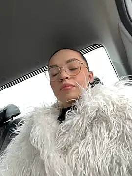 Snapshot of AnaWest chatting on 01/27/25, 05:36 AnaWest online show from 01/27/25, 05:36