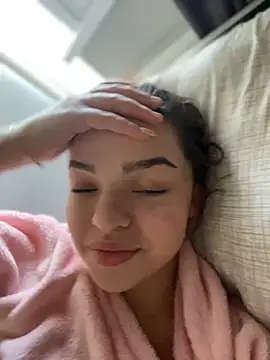 Snapshot of AnaWest chatting on 02/26/25, 07:09 AnaWest online show from 02/26/25, 07:09