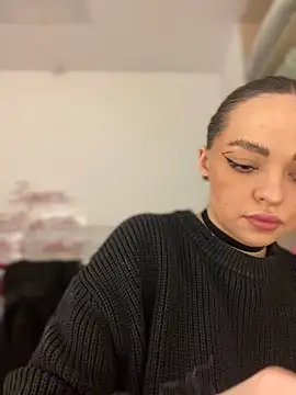 Snapshot of AnaWest chatting on 03/10/25, 06:27 AnaWest online show from 03/10/25, 06:27