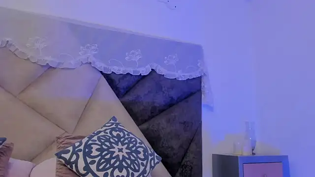 Snapshot of BonnieCute_ chatting on 09/19/25, 12:23 BonnieCute online show from 09/19/25, 12:23