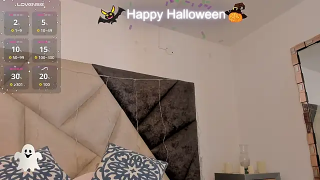 Snapshot of BonnieCute_ chatting on 10/31/25, 11:39 BonnieCute online show from 10/31/25, 11:39