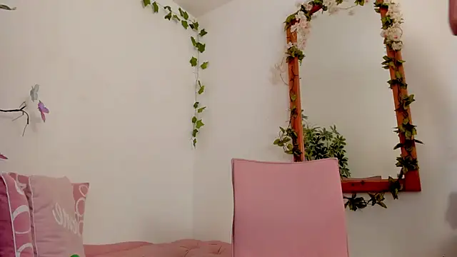 BonnieCute  online show from 04/08/26, 07:47