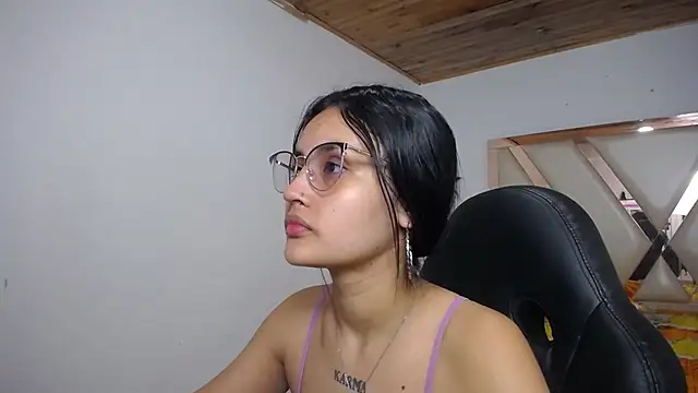 Snapshot of antonella_sweetlittle chatting on 12/31/24, 12:25 antonella sweetlittle online show from 12/31/24, 12:25