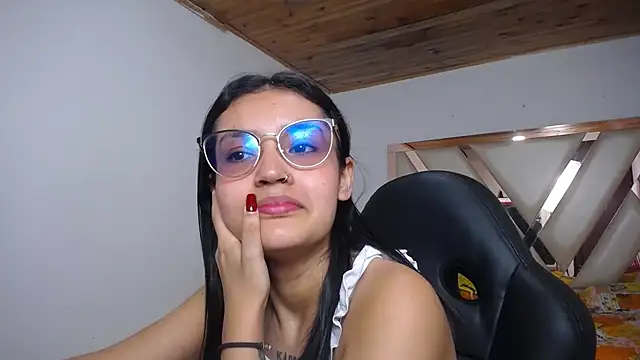 Snapshot of antonella_sweetlittle chatting on 01/02/25, 03:19 antonella sweetlittle online show from 01/02/25, 03:19