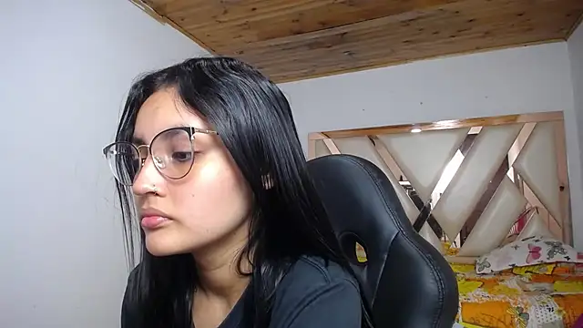 Snapshot of antonella_sweetlittle chatting on 01/03/25, 06:35 antonella sweetlittle online show from 01/03/25, 06:35