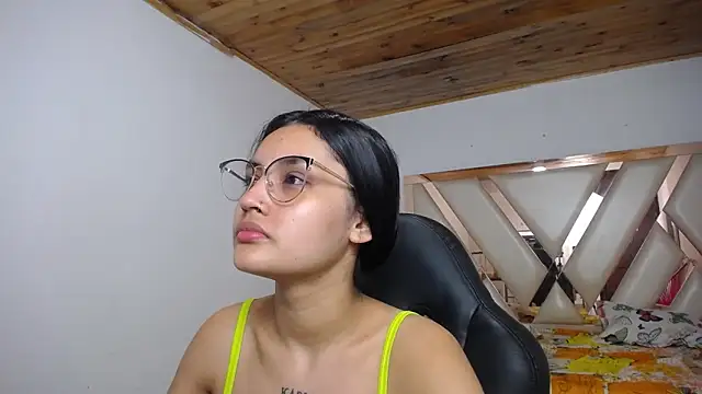 Snapshot of antonella_sweetlittle chatting on 01/05/25, 11:04 antonella sweetlittle online show from 01/05/25, 11:04