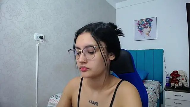 Snapshot of antonella_sweetlittle chatting on 01/08/25, 12:37 antonella sweetlittle online show from 01/08/25, 12:37