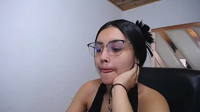 Snapshot of antonella_sweetlittle chatting on 01/14/25, 12:35 antonella sweetlittle online show from 01/14/25, 12:35