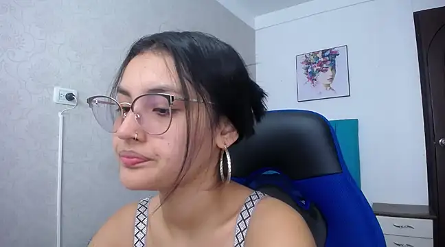 Snapshot of antonella_sweetlittle chatting on 03/05/25, 12:33 antonella sweetlittle online show from 03/05/25, 12:33