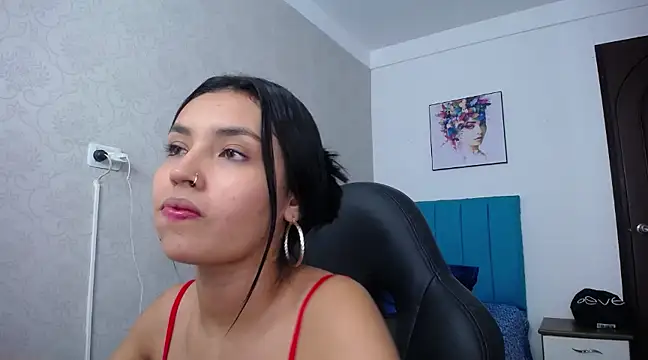 Snapshot of antonella_sweetlittle chatting on 03/08/25, 03:35 antonella sweetlittle online show from 03/08/25, 03:35