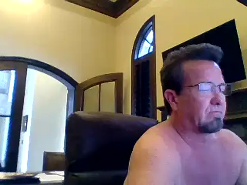 Snapshot of sluttydylan chatting on 01/08/25, 08:29 sluttydylan online show from 01/08/25, 08:29