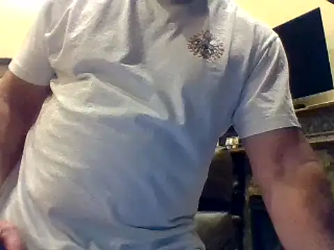 Snapshot of sluttydylan chatting on 02/08/25, 08:42 sluttydylan online show from 02/08/25, 08:42